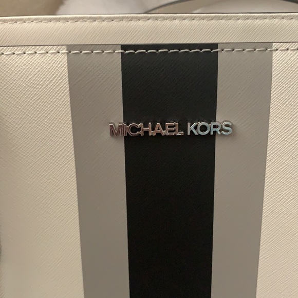 SOLD SOLD SOLD - Picture 8 of 12